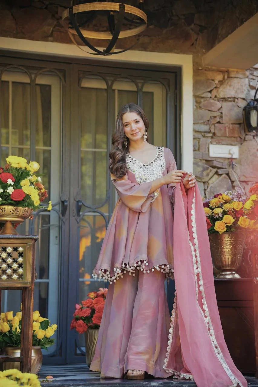 Blossom Bliss: Vibrant Celebration Outfit - Image 4