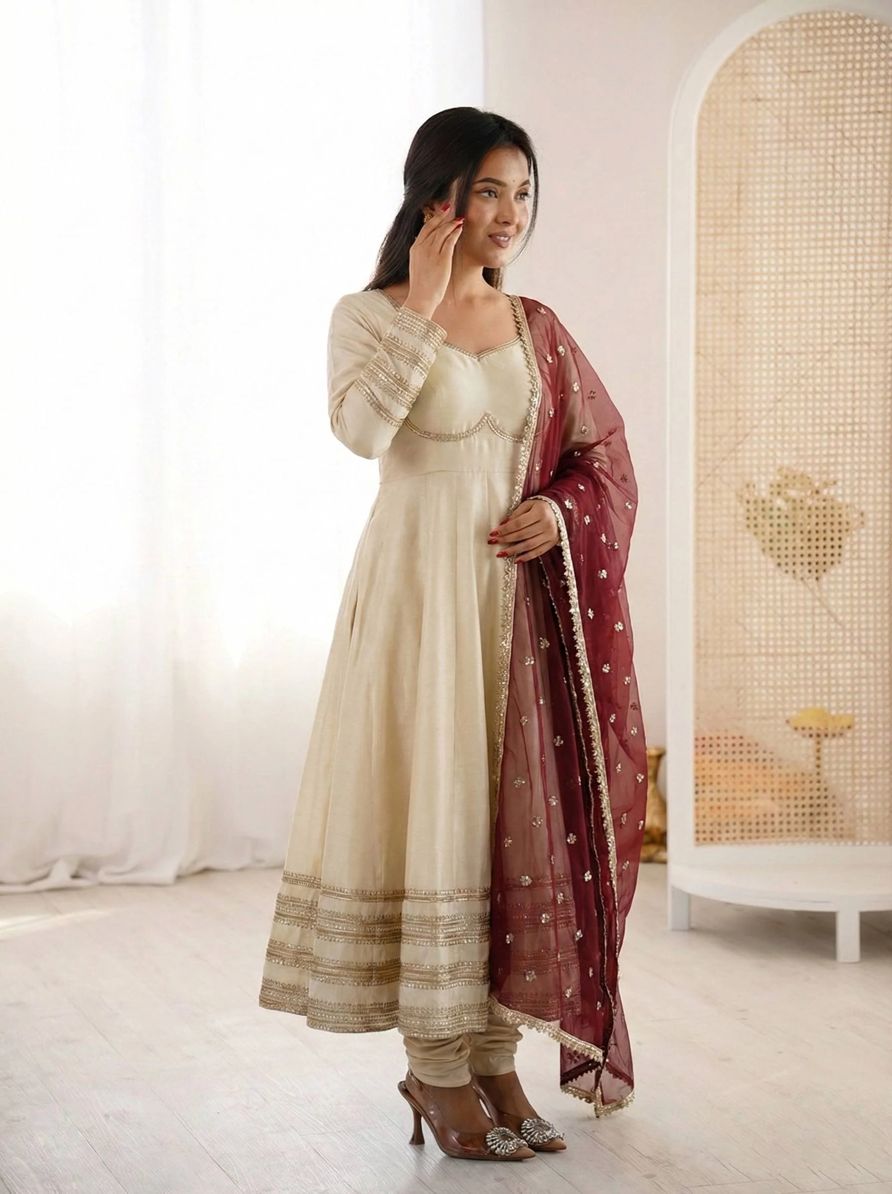 Timeless Charm for Special Occasions - Image 4